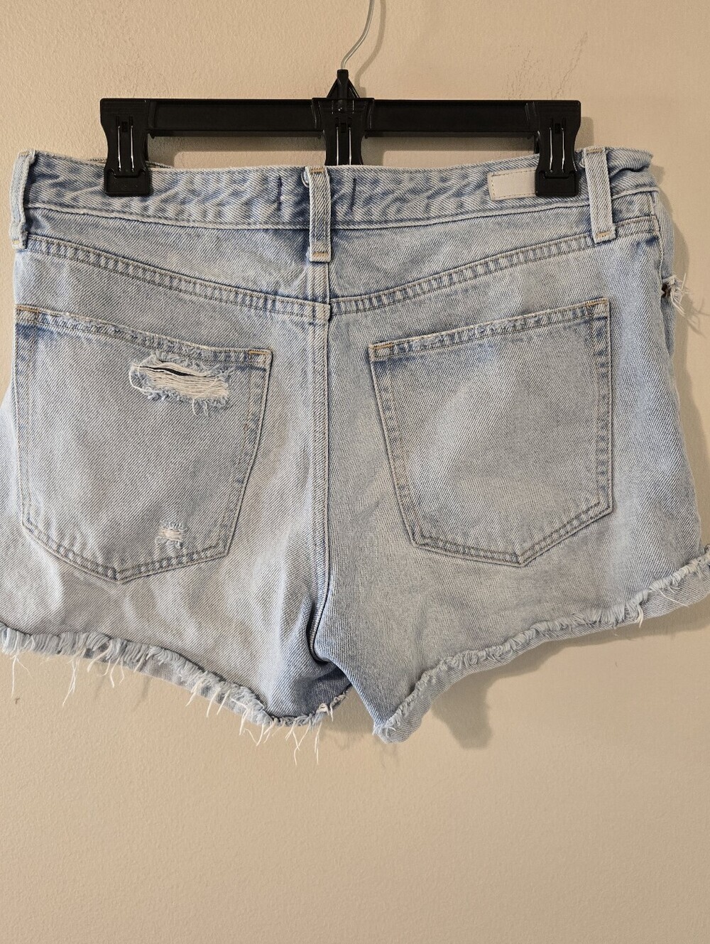 Abercrombie & Fitch Annie High Rise Distressed Denim Shorts Light WashSize 31/12 - Picture 2 of 9